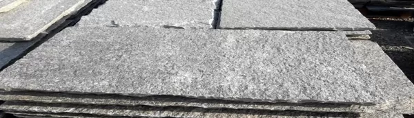 Pietra di Luserna QUADRETTONI lati martellinati