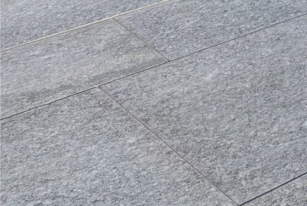 Pietra di Luserna PIASTRELLE fiammate