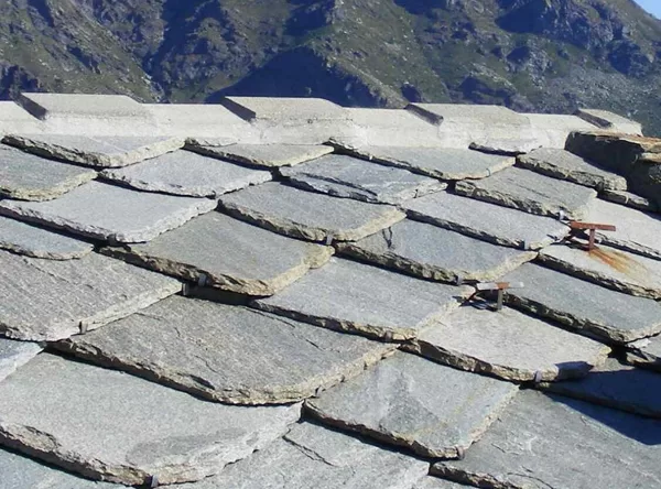 Pietra di Luserna Tetto in losestondate